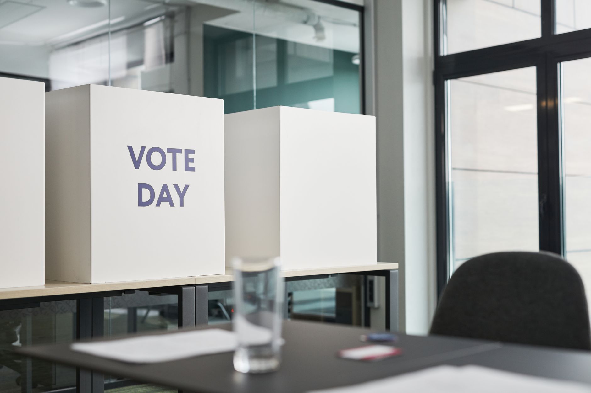 Surprising results on election desks